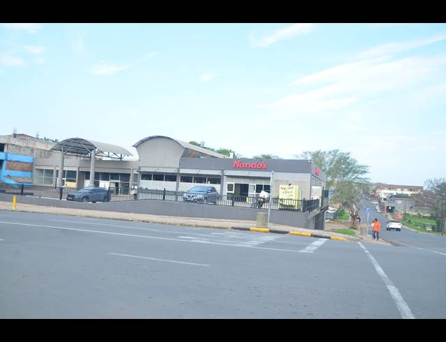 4,155M² BUSINESS CENTRE FOR SALE IN STANGER CENTRAL